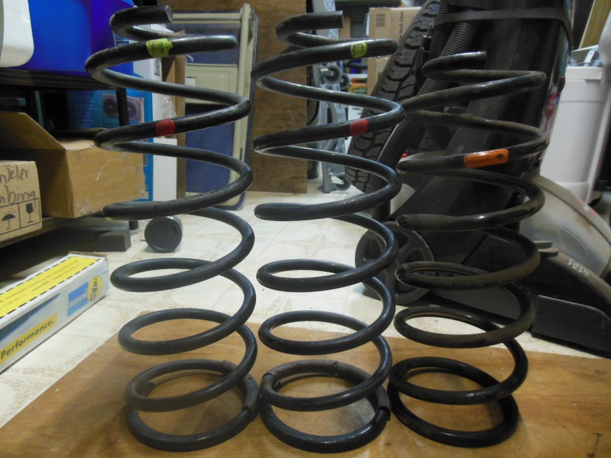 3rd gen 4Runner OEM coil spring comparison-dscn0228[1]-jpg